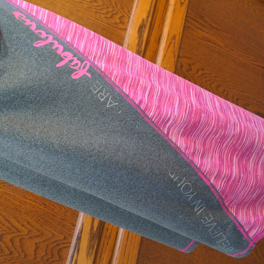 SO pink & gray Workout Top - 14 - Picture 2 of 5